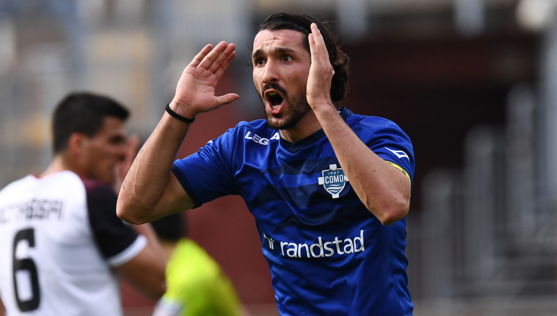 Alessandro Bellemo con la maglia del Como