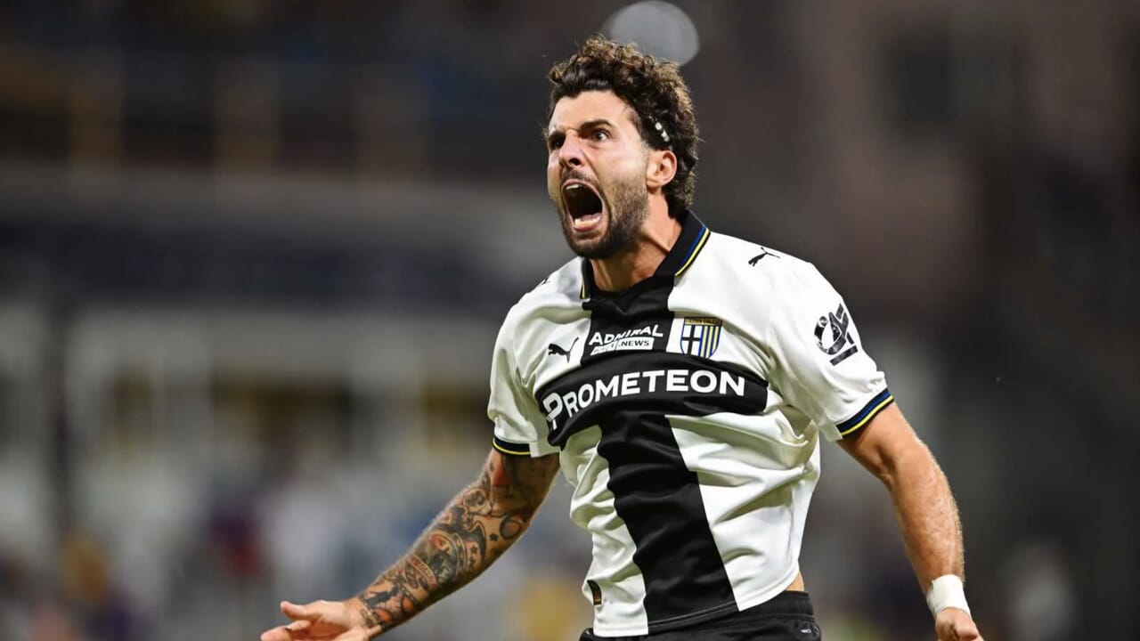 Patrick Cutrone con la maglia del Parma